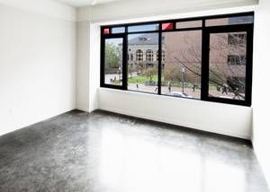 OFFICE Small Office Space with Amenities/Great for a Start-up